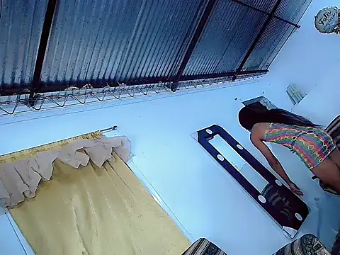 Snapshot of Anthonella_valentina chatting on 04/16/26, 02:23 Anthonella valentina online show from 04/16/26, 02:23