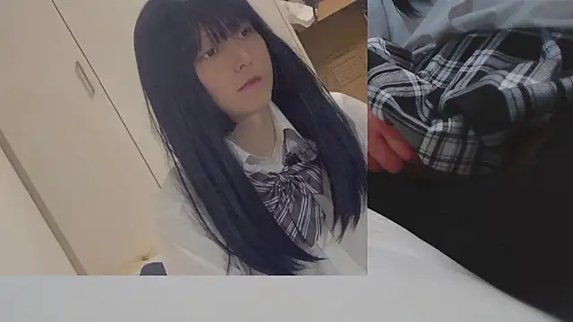 Mia032 online show from 11/14/25, 03:22