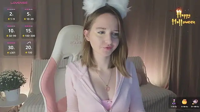 Snapshot of AlexsisFaee chatting on 10/27/25, 09:08 AlexsisFaee online show from 10/27/25, 09:08