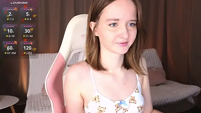 Snapshot of AlexsisFaee chatting on 11/24/25, 09:36 AlexsisFaee online show from 11/24/25, 09:36