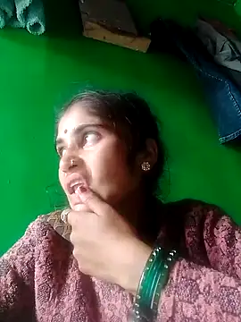 Snapshot of Sneha_sharma1 chatting on 10/30/25, 09:33 Sneha sharma1 online show from 10/30/25, 09:33