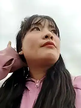 Snapshot of asian_2k chatting on 12/19/25, 12:39 asian 2k online show from 12/19/25, 12:39