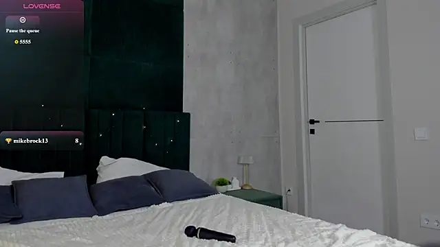 MalvinaDream online show from 04/18/26, 07:58