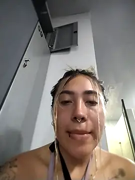  ManuVeelez online show from 11/21/25, 01:15