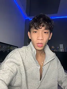 Snapshot of Kailertwink chatting on 07/05/26, 04:41 Kailertwink online show from 07/05/26, 04:41