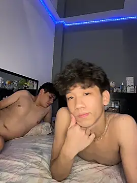 Snapshot of Kailertwink chatting on 07/10/26, 12:37 Kailertwink online show from 07/10/26, 12:37