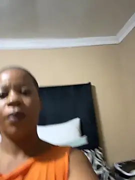 Snapshot of THICKBUNNYCHICKxxx chatting on 04/15/26, 07:58 THICKBUNNYCHICKxxx online show from 04/15/26, 07:58