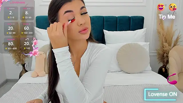 MonCarla online show from 10/13/25, 05:29