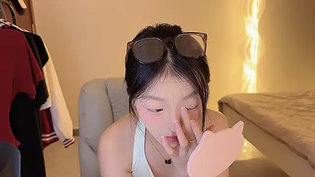 Snapshot of Robin-o3 chatting on 09/21/25, 02:29 Robin-o3 online show from 09/21/25, 02:29