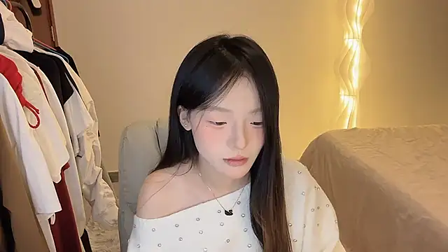 Robin-o3 online show from 11/22/25, 09:30