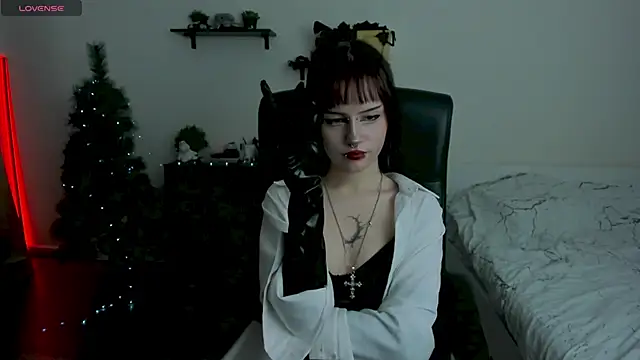 LiyaLuna online show from 01/15/26, 04:00