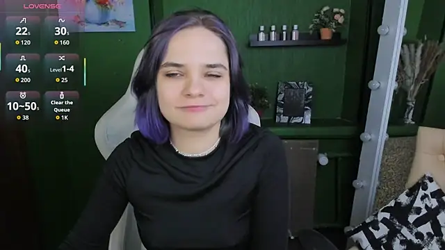 Snapshot of Gina_Dawson chatting on 12/17/25, 09:59 Gina Dawson online show from 12/17/25, 09:59