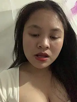 Snapshot of NhuFox chatting on 12/21/25, 01:07 NhuFox online show from 12/21/25, 01:07