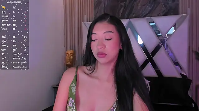 Snapshot of Sussyrosse_ chatting on 03/18/26, 03:04 Sussyrosse online show from 03/18/26, 03:04