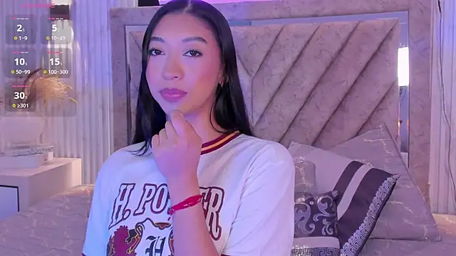 Snapshot of Sussyrosse_ chatting on 04/03/26, 09:24 Sussyrosse online show from 04/03/26, 09:24