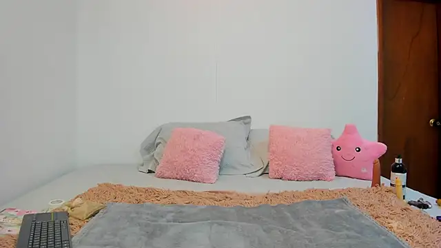 MiiaLane online show from 09/20/25, 02:18