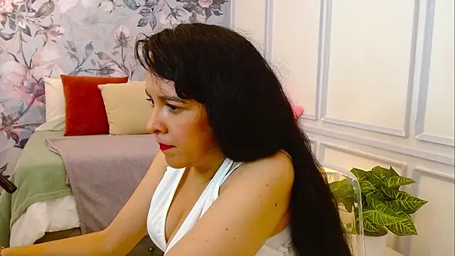 MiiaLane online show from 09/30/25, 01:38