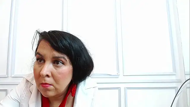 MiiaLane online show from 10/29/25, 12:51