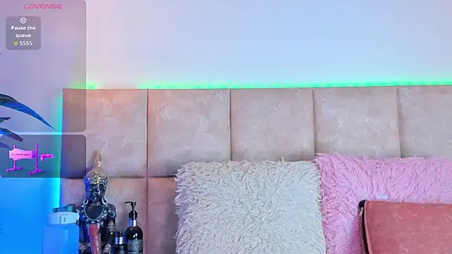 Snapshot of KarolBlanco chatting on 11/16/25, 07:19 KarolBlanco online show from 11/16/25, 07:19