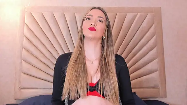 ClaradelMar online show from 09/14/25, 10:58