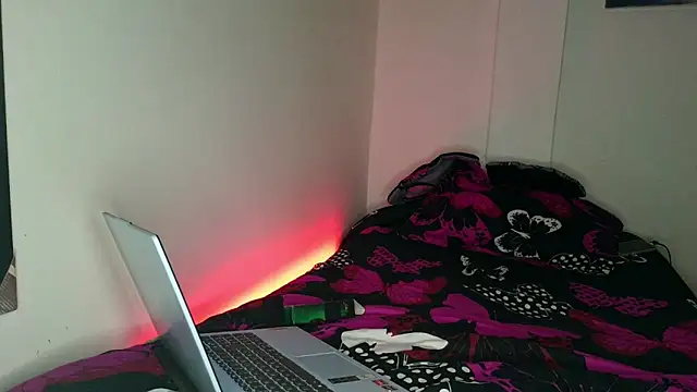 Snapshot of Adsley_ass chatting on 10/02/25, 08:05 Adsley ass online show from 10/02/25, 08:05