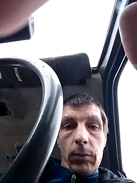 Snapshot of N_i_k_o_l_a_u chatting on 12/18/25, 11:38 N i k o l a u online show from 12/18/25, 11:38