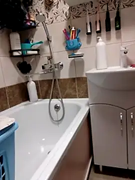 Snapshot of N_i_k_o_l_a_u chatting on 12/19/25, 04:47 N i k o l a u online show from 12/19/25, 04:47