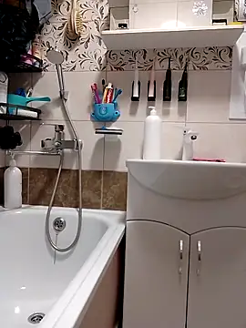 Snapshot of N_i_k_o_l_a_u chatting on 12/20/25, 01:18 N i k o l a u online show from 12/20/25, 01:18