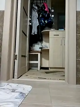 Snapshot of N_i_k_o_l_a_u chatting on 02/15/26, 09:19 N i k o l a u online show from 02/15/26, 09:19