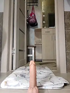 Snapshot of N_i_k_o_l_a_u chatting on 04/05/26, 03:20 N i k o l a u online show from 04/05/26, 03:20