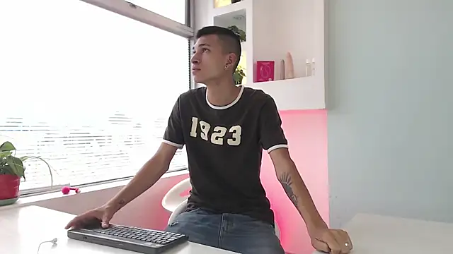 AmelieAndAce online show from 09/19/25, 01:01