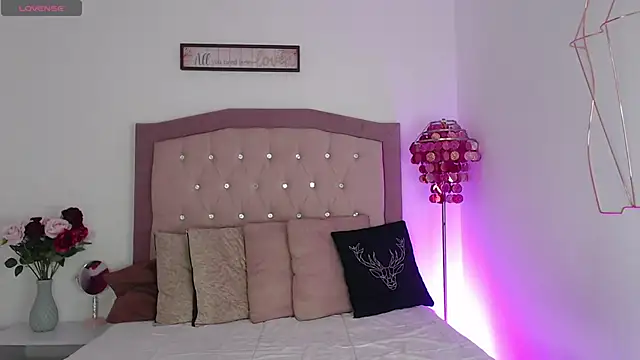 AmelieAndAce online show from 10/06/25, 12:35