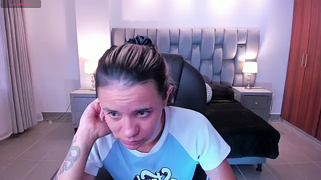 Snapshot of Celestee_rain chatting on 09/24/25, 11:13 Celestee rain online show from 09/24/25, 11:13