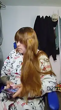 Snapshot of GingerRedxxx chatting on 06/12/26, 05:17 GingerRedxxx online show from 06/12/26, 05:17