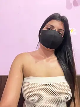 Snapshot of _01ruhi chatting on 09/29/25, 08:24 01ruhi online show from 09/29/25, 08:24