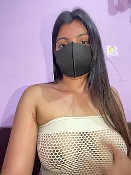 Snapshot of _01ruhi chatting on 10/15/25, 03:56 01ruhi online show from 10/15/25, 03:56