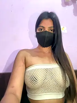 Snapshot of _01ruhi chatting on 11/13/25, 06:40 01ruhi online show from 11/13/25, 06:40