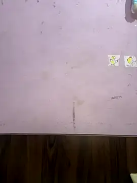 Snapshot of _01ruhi chatting on 11/16/25, 06:57 01ruhi online show from 11/16/25, 06:57