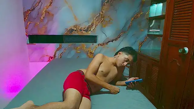 Snapshot of melinaandmateo chatting on 10/11/25, 01:16 melinaandmateo online show from 10/11/25, 01:16