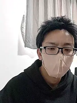 Snapshot of mitsuki0915 chatting on 01/19/26, 06:17 mitsuki0915 online show from 01/19/26, 06:17