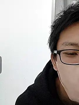 Snapshot of mitsuki0915 chatting on 03/17/26, 01:43 mitsuki0915 online show from 03/17/26, 01:43