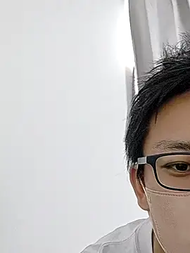 Snapshot of mitsuki0915 chatting on 04/14/26, 01:44 mitsuki0915 online show from 04/14/26, 01:44