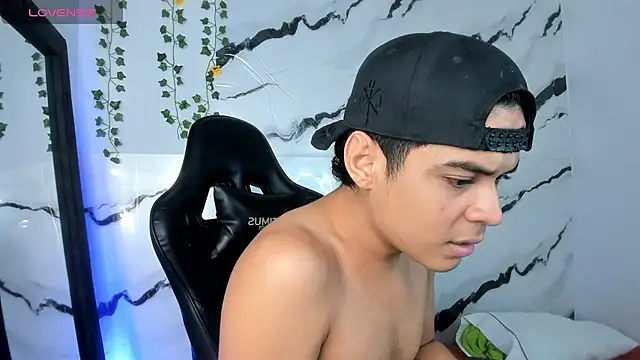 Snapshot of edy_play chatting on 01/10/26, 04:14 edy play online show from 01/10/26, 04:14