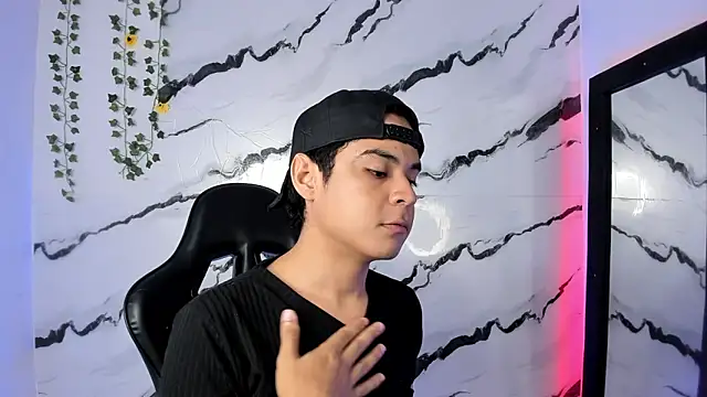 Snapshot of edy_play chatting on 02/04/26, 05:13 edy play online show from 02/04/26, 05:13