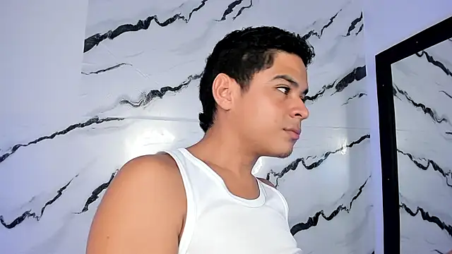 Snapshot of edy_play chatting on 03/17/26, 03:33 edy play online show from 03/17/26, 03:33