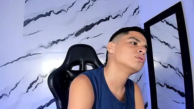 Snapshot of edy_play chatting on 03/21/26, 08:08 edy play online show from 03/21/26, 08:08