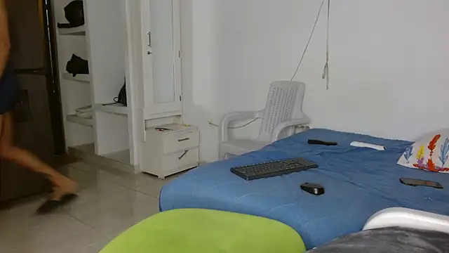 parislnxx online show from 10/04/25, 03:43