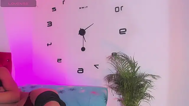 Lady Dirty444 online show from 09/17/25, 11:50