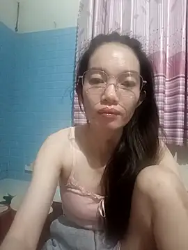 Snapshot of Lyly999 chatting on 10/07/25, 02:47 Lyly999 online show from 10/07/25, 02:47