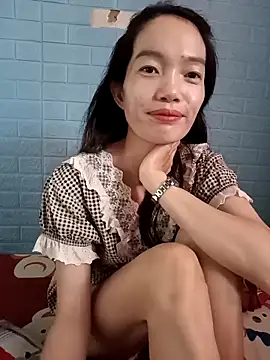 Snapshot of Lyly999 chatting on 10/30/25, 12:34 Lyly999 online show from 10/30/25, 12:34